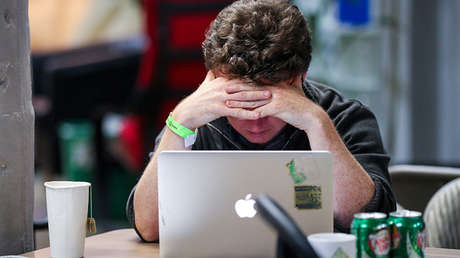 'Don’t stop the music': 'Hackers' estafan a usuarios de iPhone mediante canciones de Rihanna