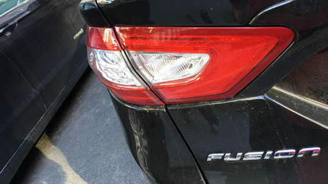 Hallan un millonario cargamento de marihuana en autos nuevos de Ford fabricados en México