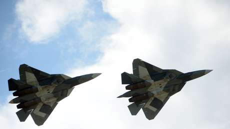 Los pilotos del cazabombardero furtivo ruso T-50 tendrán trajes anti-G perforados (foto)