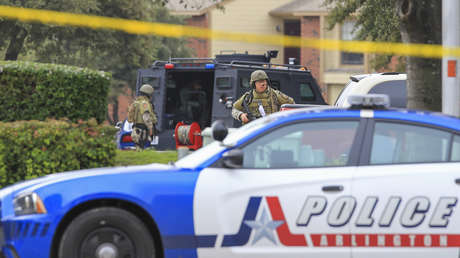 Policía dispara una pistola eléctrica contra un suicida bañado en gasolina y ocurre esto