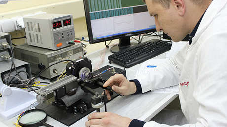 Rusia presenta el misil de crucero J-250 aire-tierra con guiado laser