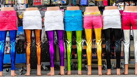 El Tribunal Constitucional de Bolivia intentó prohibir la minifalda a sus empleadas, pero no pudo