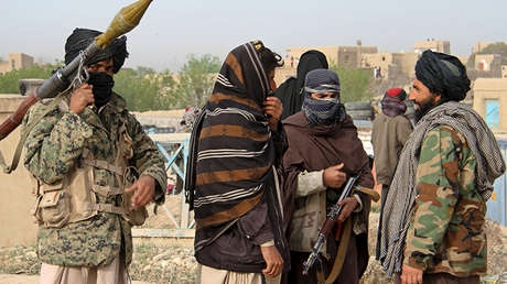 Talibanes matan a varios afganos y secuestran a decenas de personas