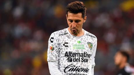 "Mandá fotos": Futbolista argentino, acusado de abusar de su ahijada de 11 años