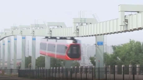 Prueban en China el 'Tren del cielo' (Fotos, video)