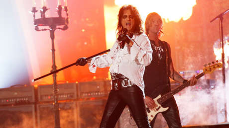 40 años en el trastero: Alice Cooper halla una obra de Warhol que hoy vale millones de dólares