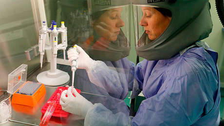 ¿Armas biológicas? La Fuerza Aérea de EE.UU. planea adquirir muestras de ARN de "origen ruso"