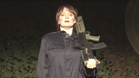 FOTOS: Rito de iniciación con abusos sexuales a una mujer soldado indigna al Reino Unido