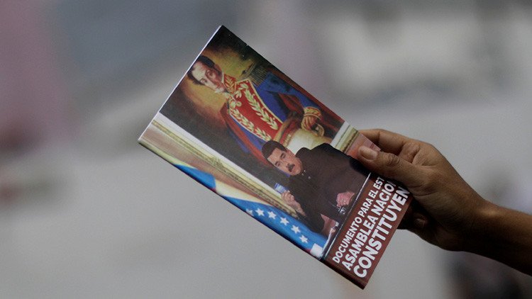 ¿Por qué las cadenas venezolanas de televisión silenciaron la elección constituyente?