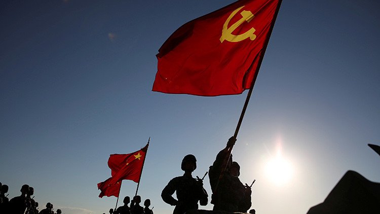 China amenaza a la India con una guerra si no retira sus tropas de una tensa zona del Himalaya