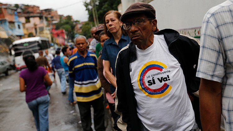 Ministro de Comunicación a RT: "En Venezuela se está produciendo un mega 'fake news'