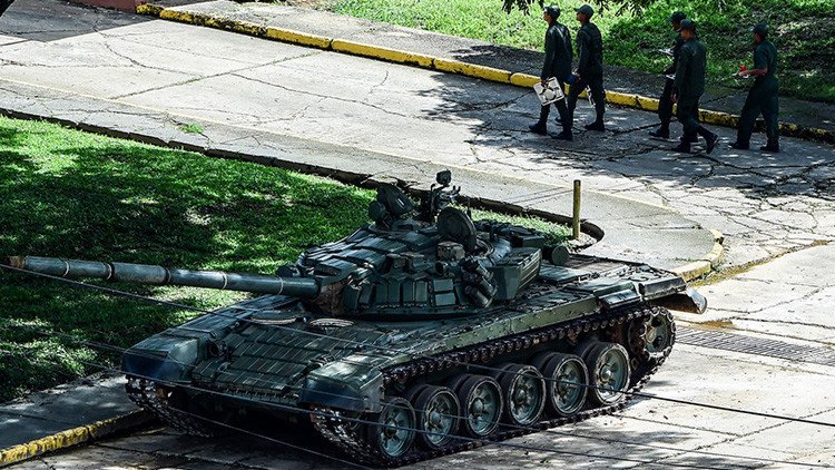 VIDEO: Primeras imágenes desde la base militar venezolana que sufrió un "ataque terrorista"