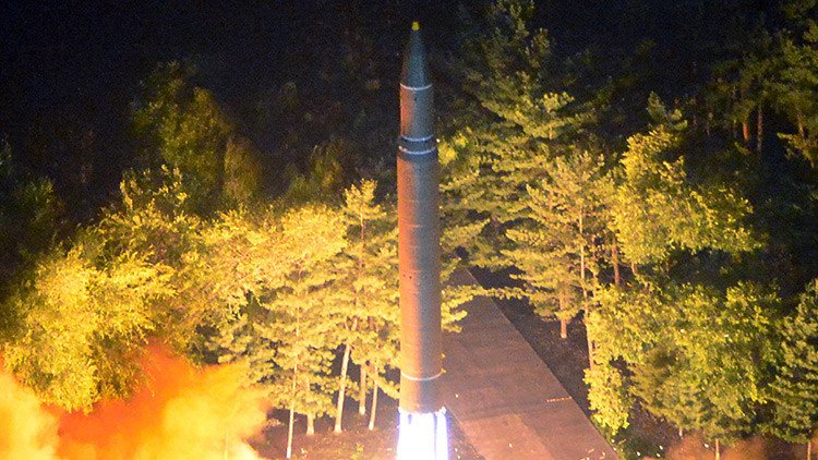 "Fuego", "furia" y amenazas a la base de Guam: ¿Qué está pasando entre Washington y Pionyang?