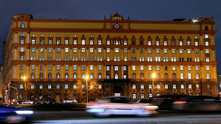 Fotos del dosier secreto de la KGB: Imágenes inéditas de la detención de topos