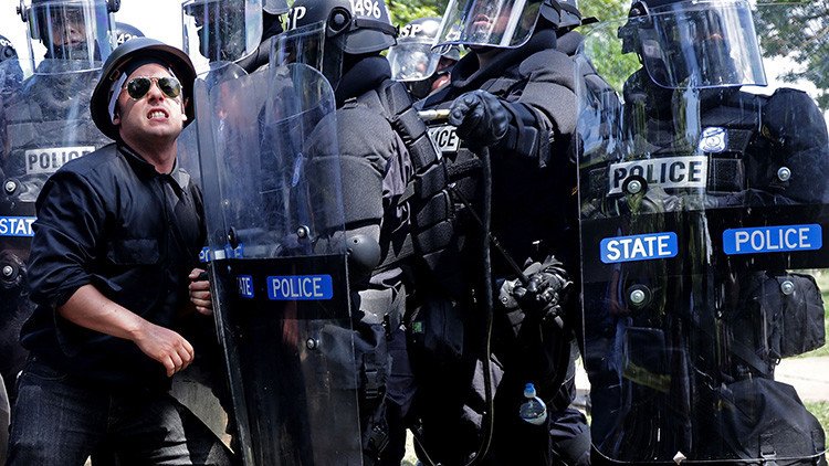Dos muertos tras el accidente de un helicóptero policial durante las protestas en Charlottesville