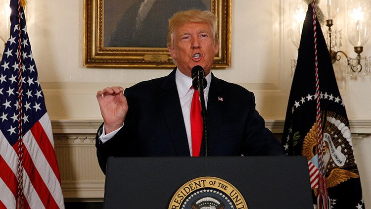 Expertas en lenguaje corporal 'descifran' los comentarios de Trump sobre el racismo