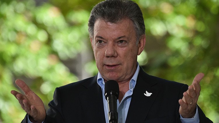 Santos a Maduro: "No puede entronizarse en una dictadura"
