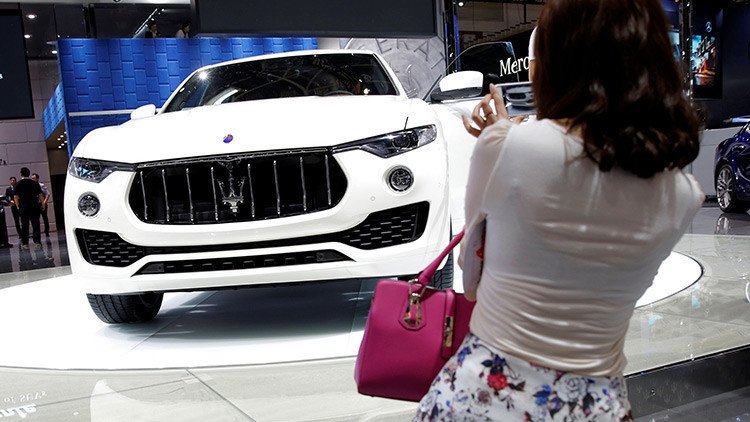 Una familia ofrece a su futura niñera un salario de 129.000 dólares anuales y una vida de ricos