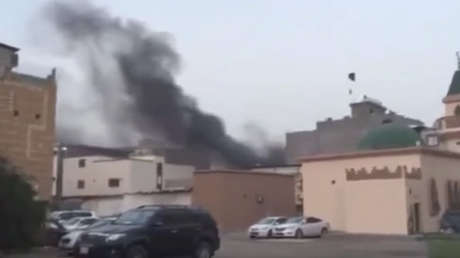 "Los cuerpos aún permanecen en las calles": Una ciudad saudita, asediada por su propio Gobierno