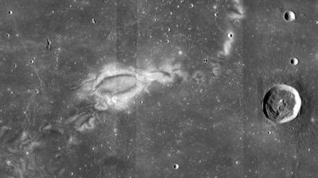 FOTOS: La NASA explorará el origen de los misteriosos 'tatuajes' lunares