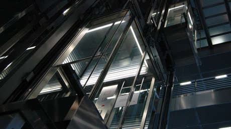 EE.UU.: encuentran muerto a hombre que estuvo atrapado un mes en un ascensor