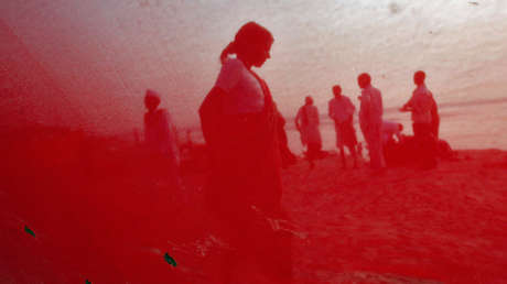 Familiares acusan de brujería a una mujer y le sacan los ojos antes de quemarla 