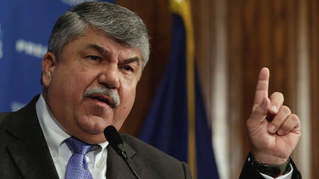 El jefe del principal sindicato estadounidense se aparta de Trump en protesta por Charlottesville