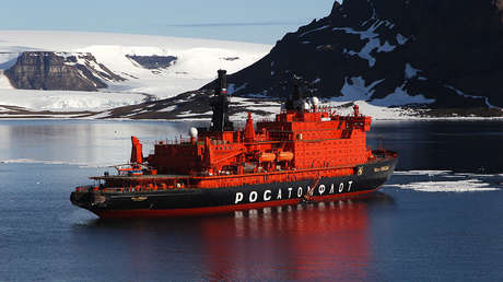 Un rompehielos atómico ruso bate récord de velocidad en su camino al polo norte
