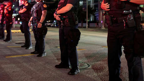 EE.UU.: Operativo policial de gran escala tras el asesinato de dos oficiales en Florida (VIDEO)