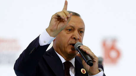 Erdogan al ministro de Exteriores alemán: "¿Quién es usted para hablarle al presidente de Turquía?"