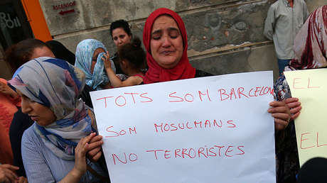 La madre del terrorista huido de Barcelona: "Que vaya a la Policía, que se entregue" (VIDEO)