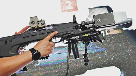 Kaláshnikov presenta un fusil 'asesino' de drones y telefónos móviles