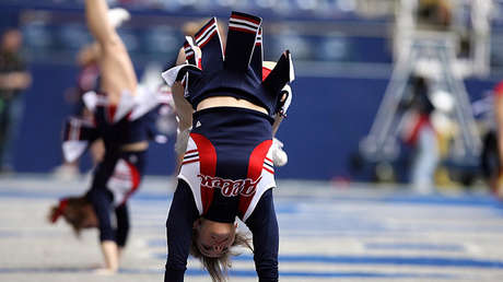 FUERTE VIDEO: Obligan a una animadora a hacer un doloroso ejercicio a pesar de sus gritos y súplicas