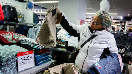 Comercios de EE.UU. sufren pérdidas "de dos dígitos" porque los inmigrantes temen salir de casa