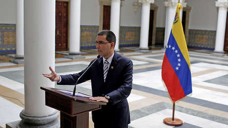 Canciller venezolano a RT: "Caracas necesita una oposición seria y no traidores" (EXCLUSIVA)