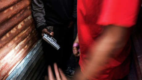 Un hombre armado dispara al público de un teatro en Sudáfrica desde el escenario