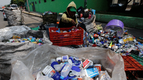 Costa Rica promete ser el primer país del mundo en acabar con el plástico de un solo uso