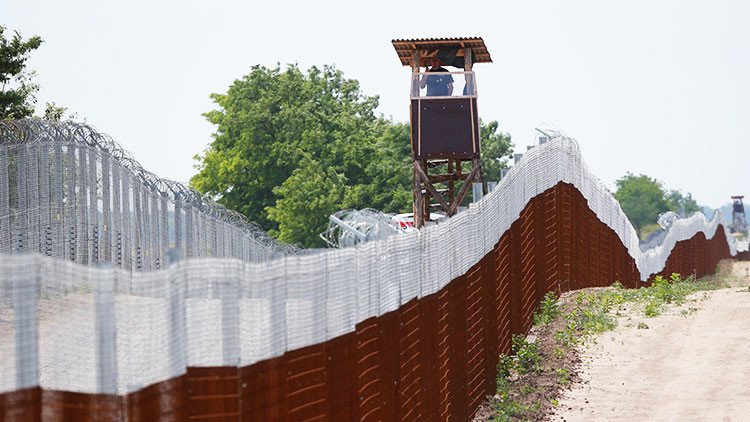 A lo Trump: Hungría reclama que la UE pague la mitad de su 'muro' antiinmigración