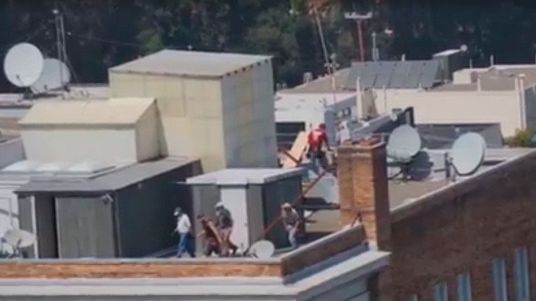 VIDEO: Los estadounidenses 'se adueñan' del Consulado de Rusia en San Francisco