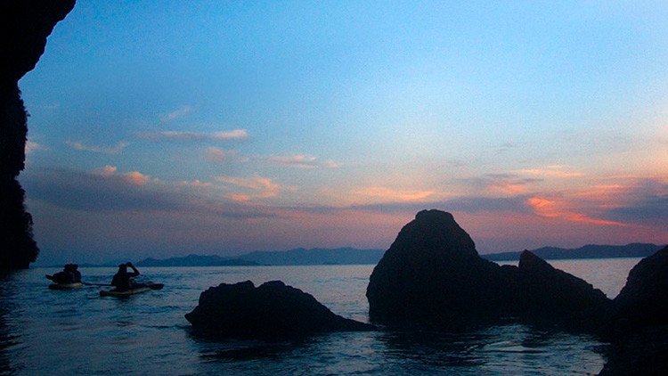 Una niña de 14 años es violada por cuarenta hombres en Tailandia