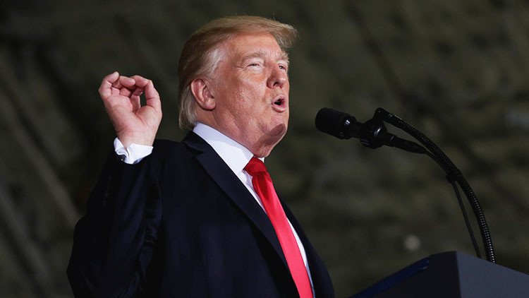Trump llama a poner fin a los recortes del gasto militar
