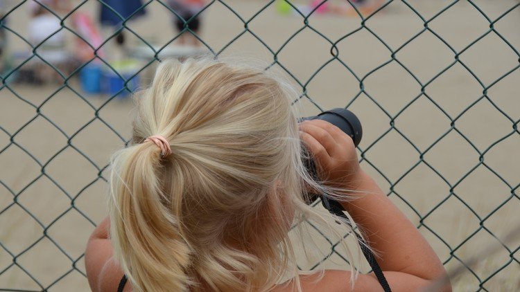 Uruguay: Niñas de 10 años filman a un agresor sexual para lograr que les creyeran