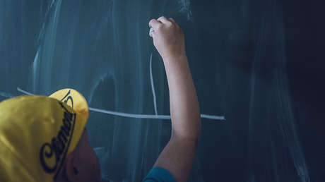 Madres aplauden en un chat la expulsión de un niño con Asperger y desatan la polémica en Argentina