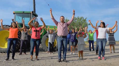 Alcalde mexicano rinde su primer informe anual al ritmo de 'I Will Survive'