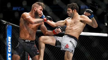 Impactantes imágenes: Un luchador de la UFC acaba con una pierna destrozada tras combate