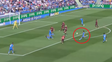 ¿Será este el mejor gol que le hayan marcado al Barcelona? ¡Vaya misil japonés! 