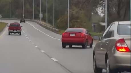 Karma Instantáneo: Se ríen del accidente de un conductor y sufren otro