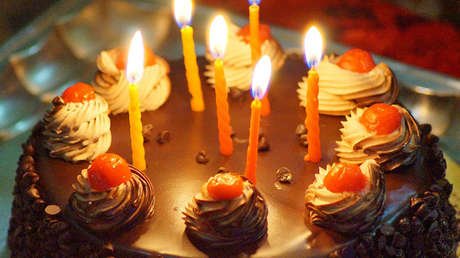 Un destacado clérigo saudita declara la guerra a las fiestas de  cumpleaños