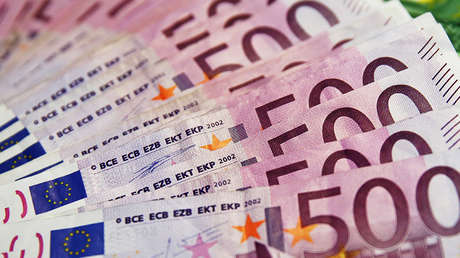 Suiza: El misterio de los inodoros atascados con cientos de miles de euros