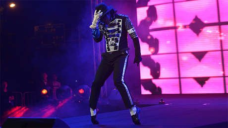 VIDEO: Jack Ma felicita a Alibaba por su 18.º cumpleaños bailando a lo Michael Jackson